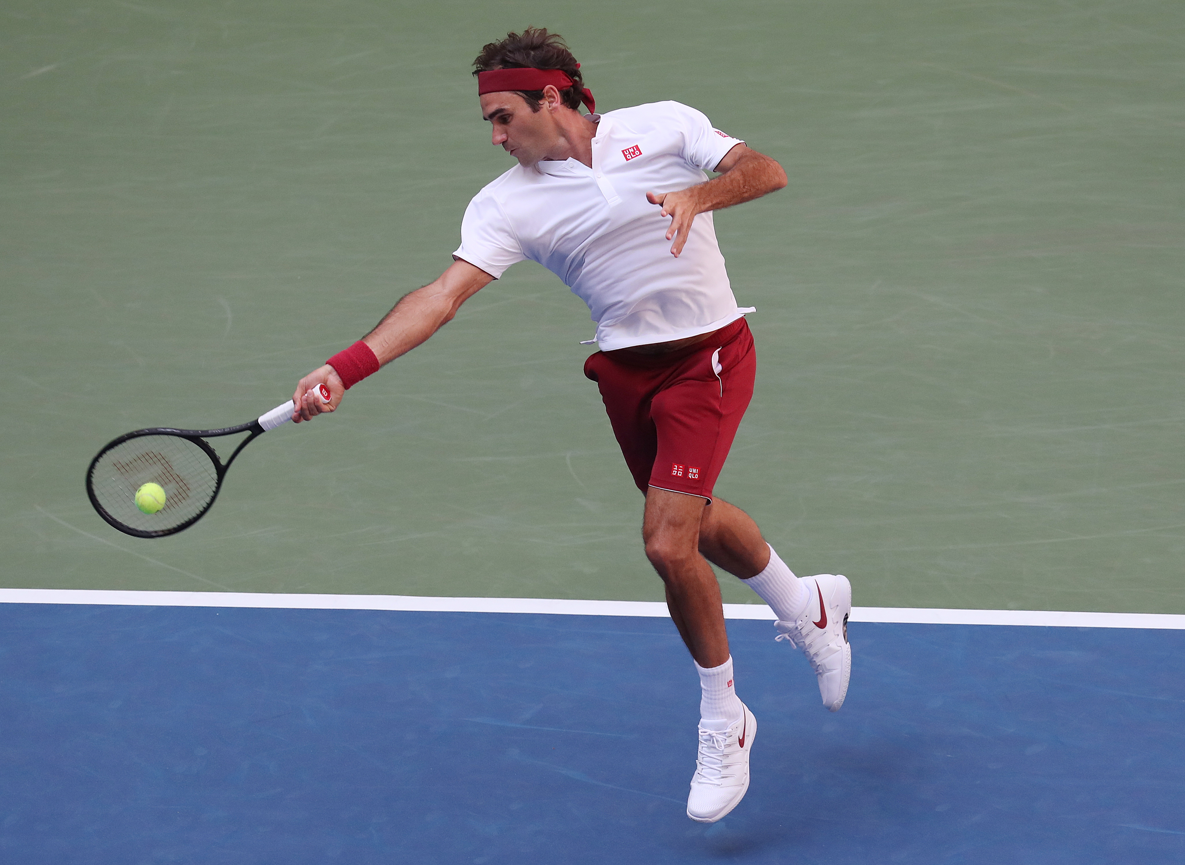 包含欧洲网球队完胜美国网球队，费德勒高光表现的词条