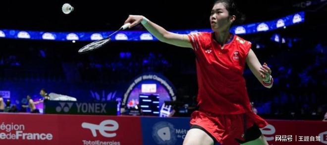 九游体育官方入口-英格兰羽毛球队碾压中国羽毛球队，辛杜高光表现的简单介绍