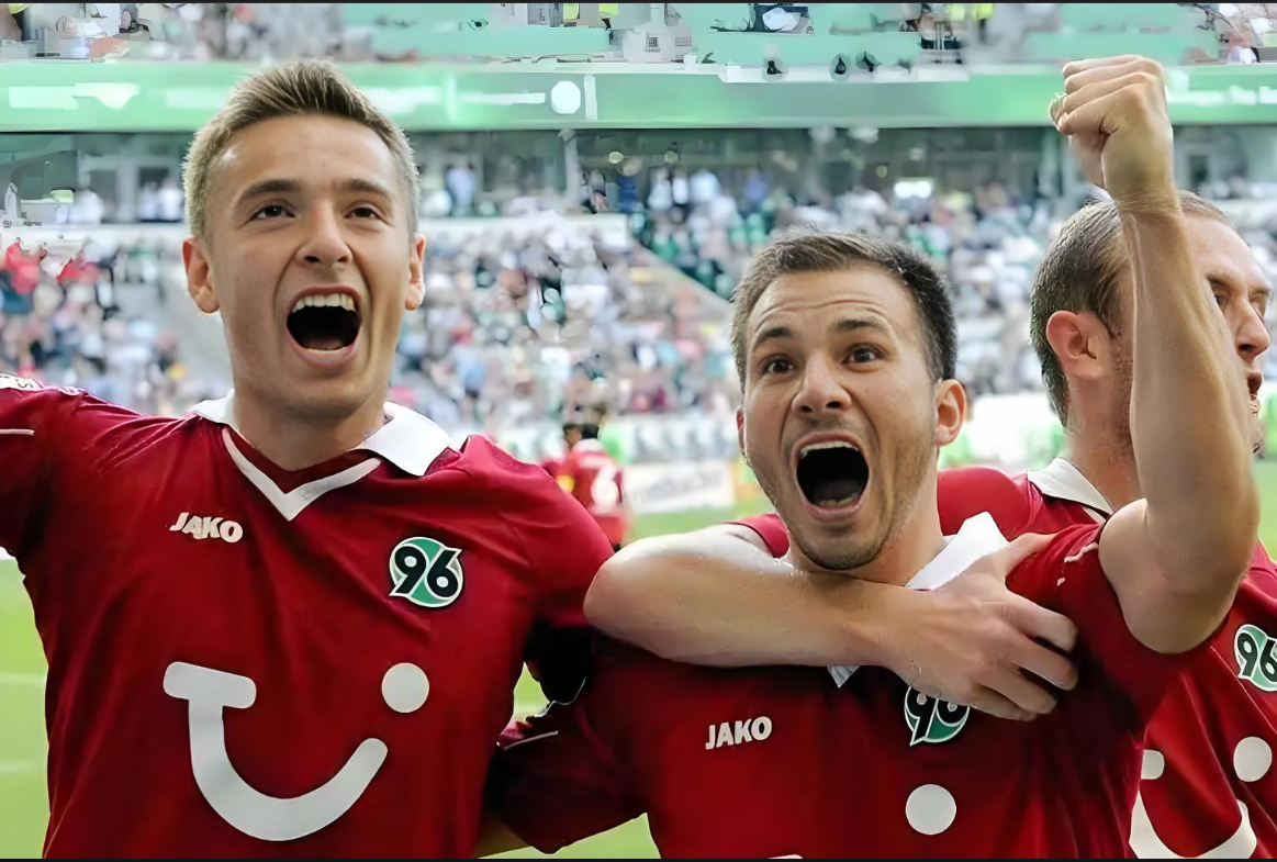 关于无法止步的沙尔克04客场大胜汉堡,连胜可期的信息 关于无法止步的沙尔克04客场大胜汉堡,连胜可期的信息