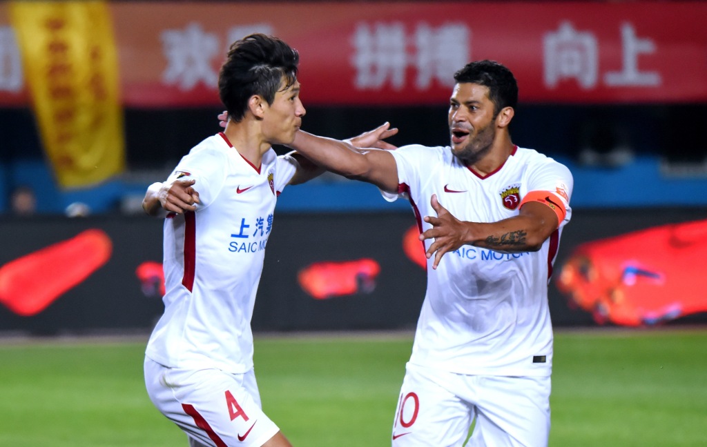 上港将在重要比赛中迎战恒大,胜者赢得荣耀 上港将在重要比赛中迎战恒大,胜者赢得荣耀