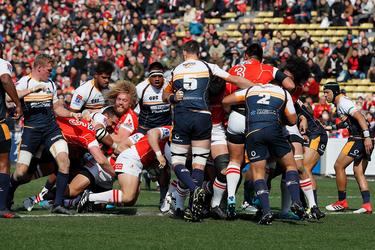 那不勒斯主场一比零击败雷恩纳，保持不败的简单介绍