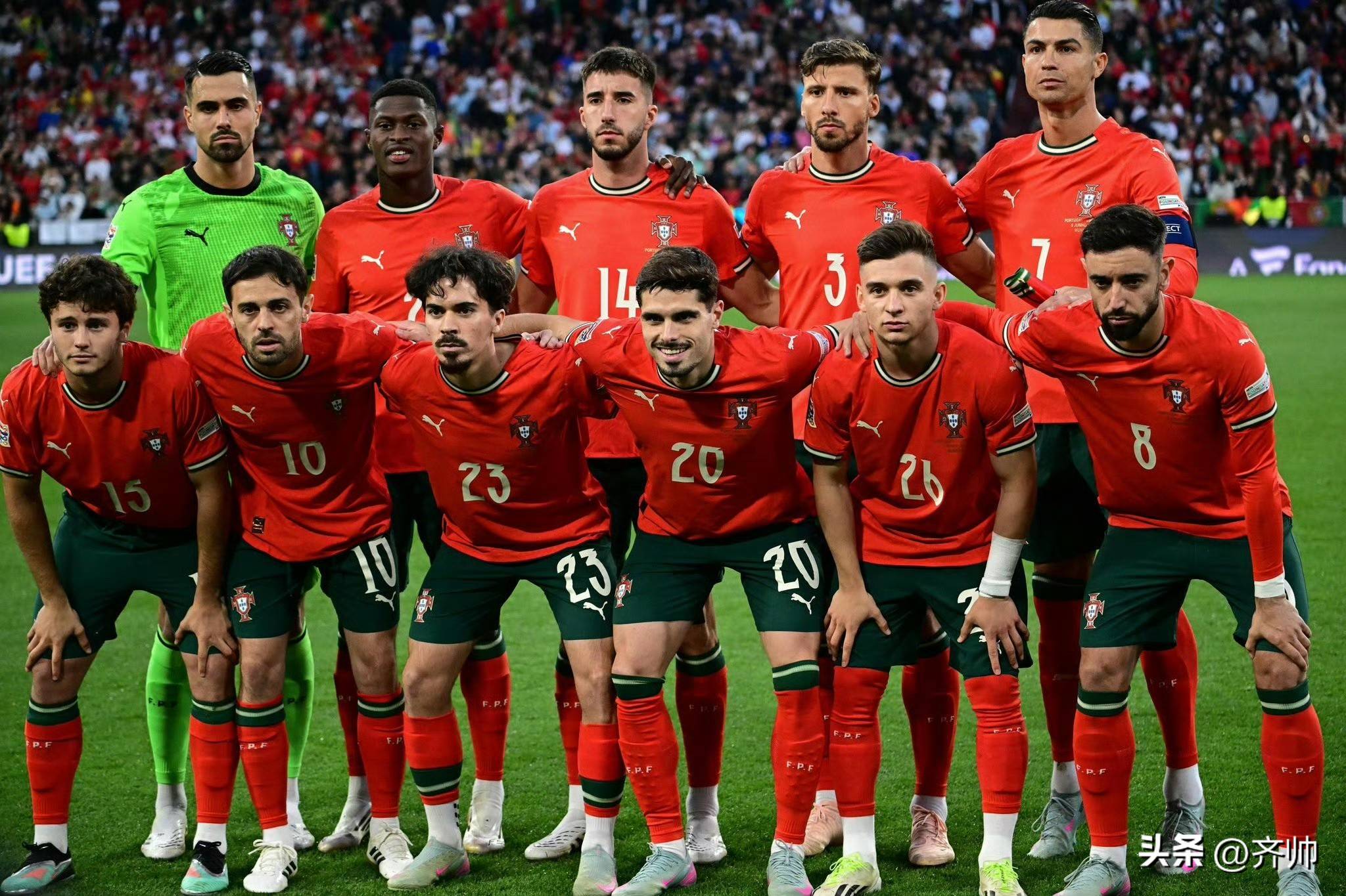 包含欧洲杯预选赛：西班牙战胜斯洛文尼亚，领跑小组的词条