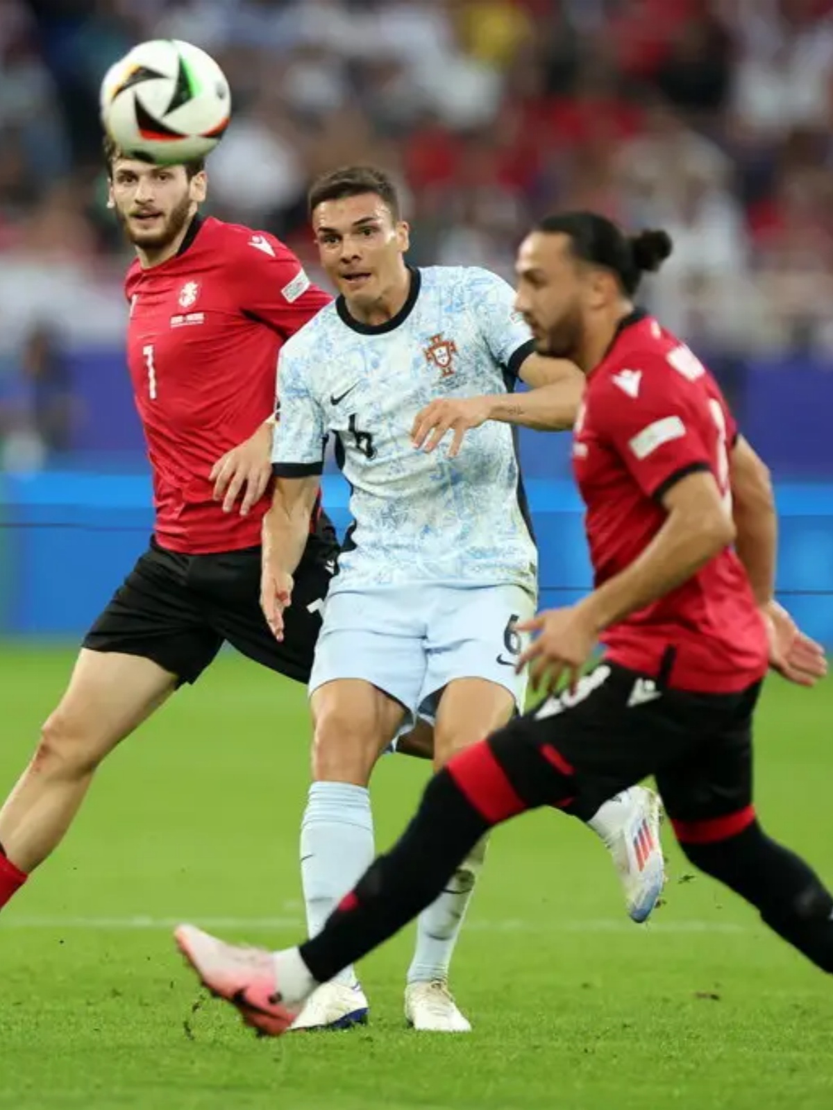 九游体育直播-葡萄牙压制克罗地亚，晋级四强的简单介绍