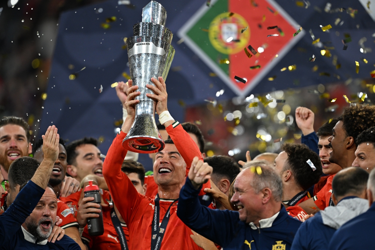 关于欧洲杯篮球赛事落幕，冠军队伍喜获胜利的信息