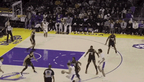 九游APP-深圳队碾压热火，莫兰特扛起全队