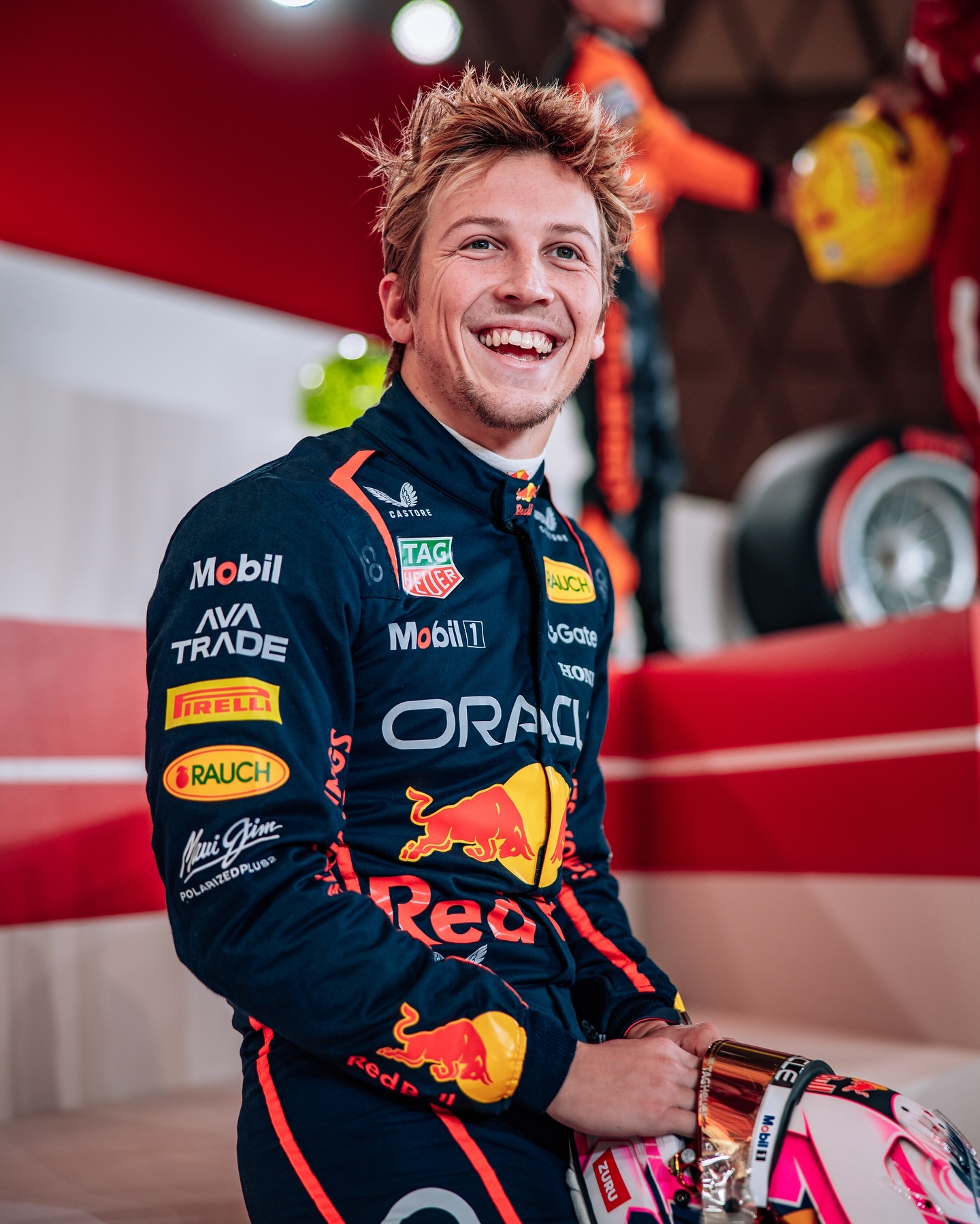 包含哈斯车队完胜红牛车队，汉密尔顿扛起全队的词条