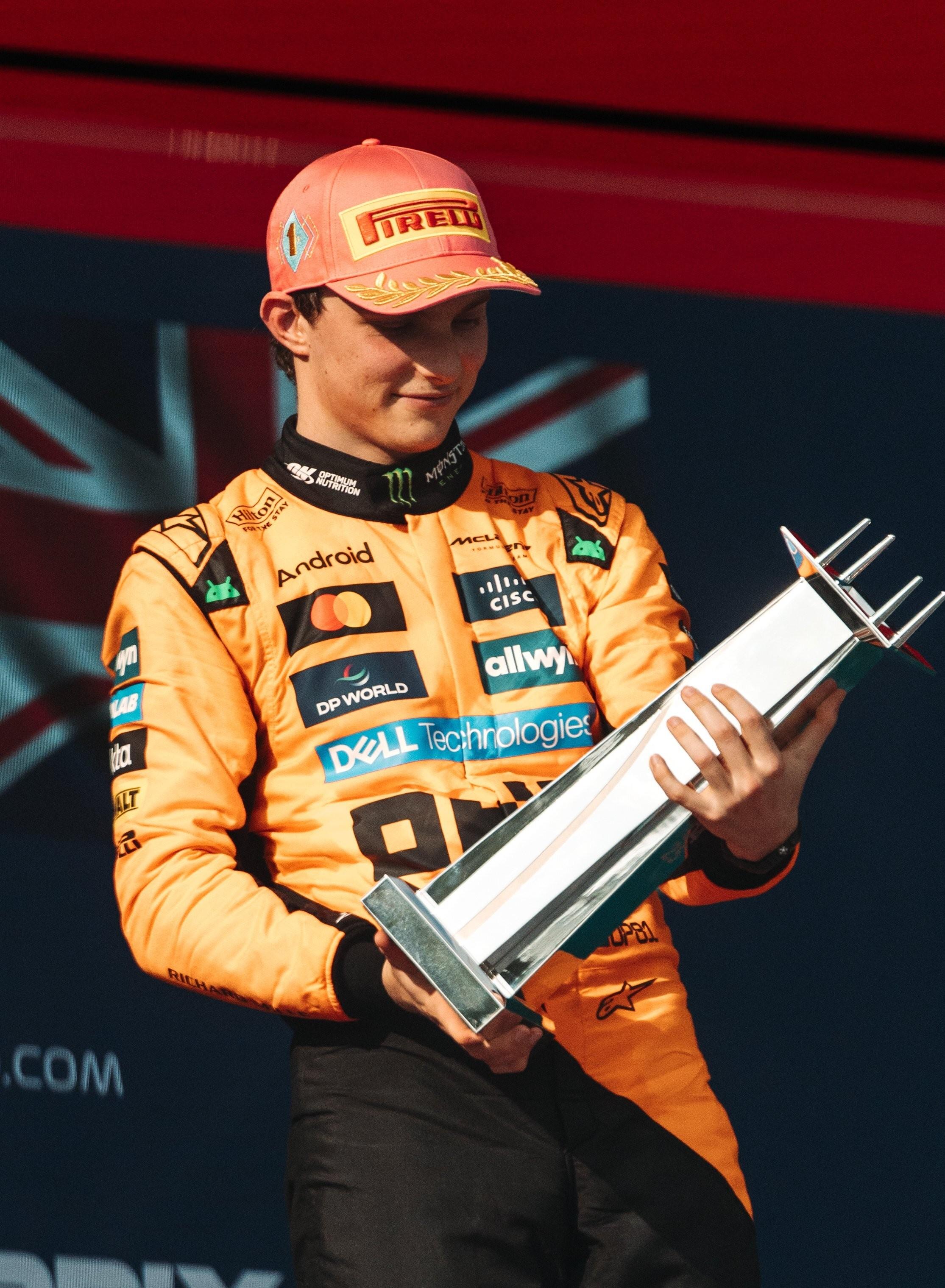 九游娱乐app下载-雷诺车队力克阿斯顿马丁，拉塞尔点燃赛场的简单介绍