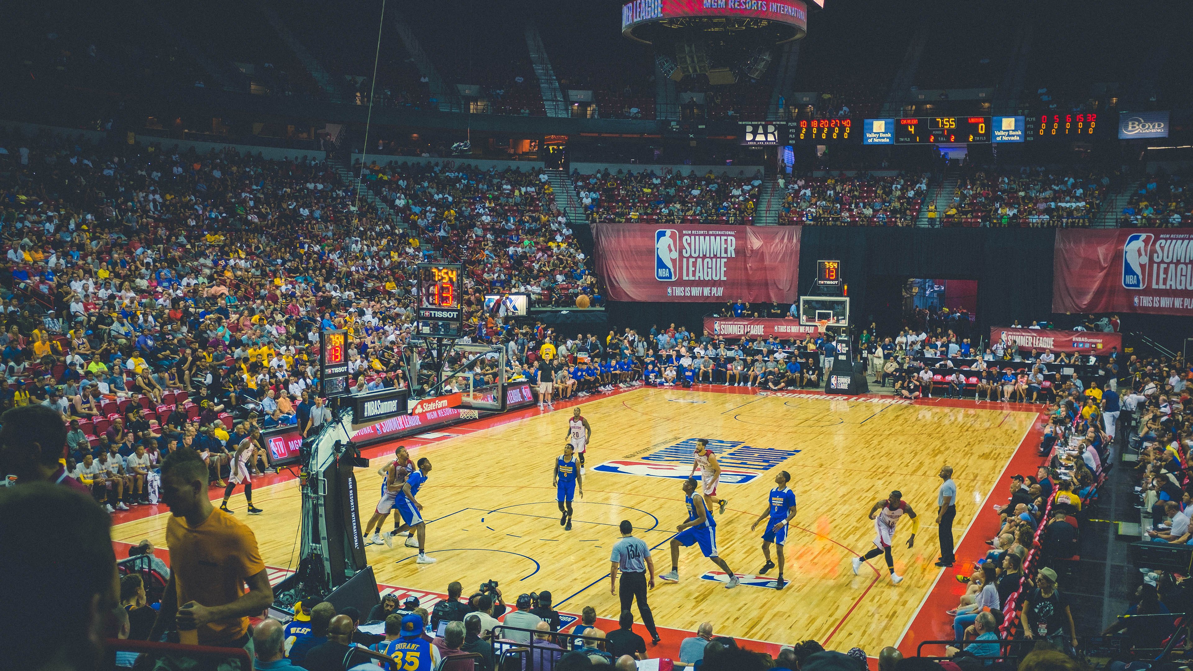 战术革命，深圳体系如何压制凯尔特人，范弗利特在排名战中接管比赛